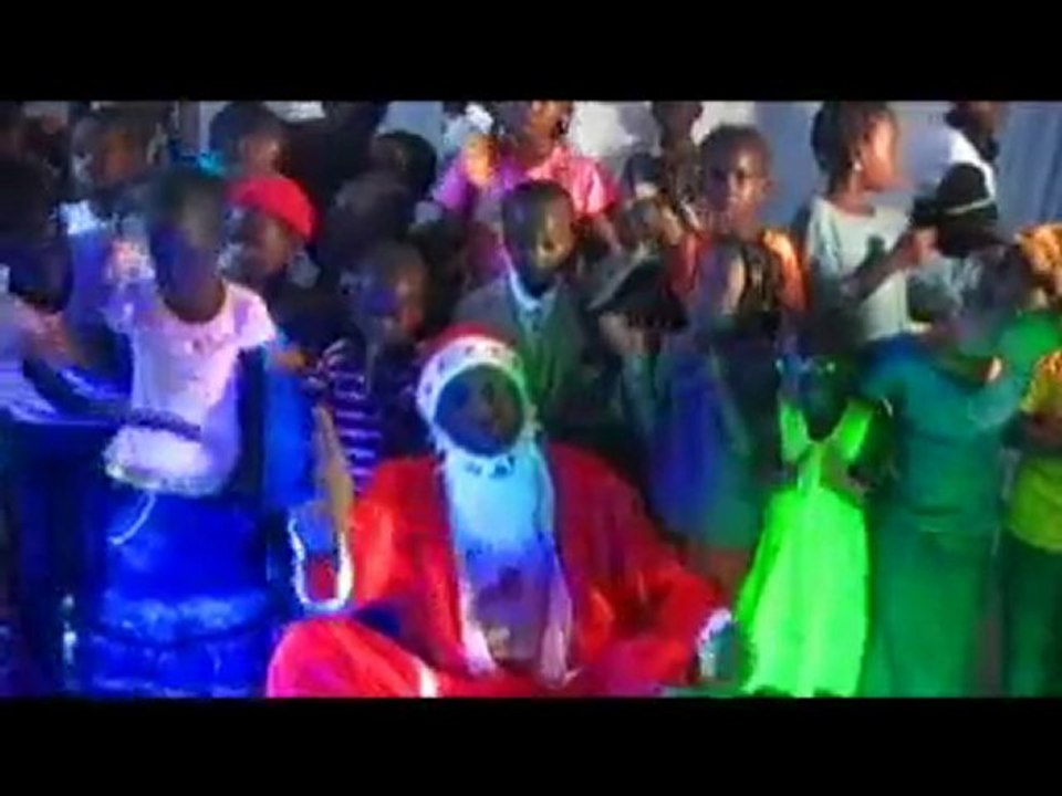 PETIT PAPA NOEL AFRICAIN