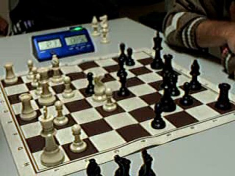 ECHECS : BEN 1 VS 0 ROBERT (COUPE 2010)