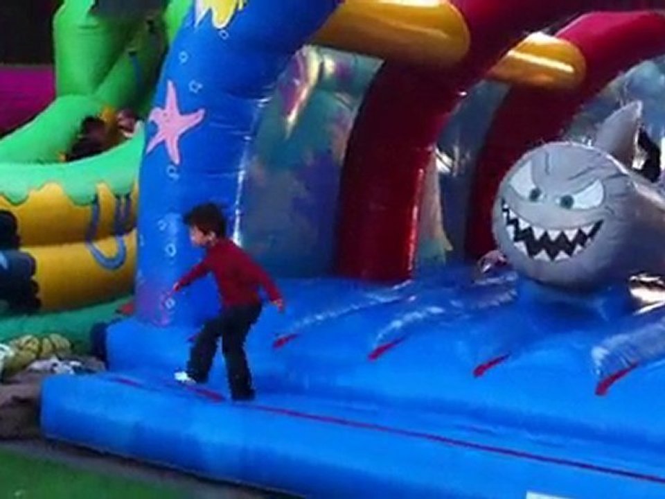 LE CHATEAU GONFLABLE 2