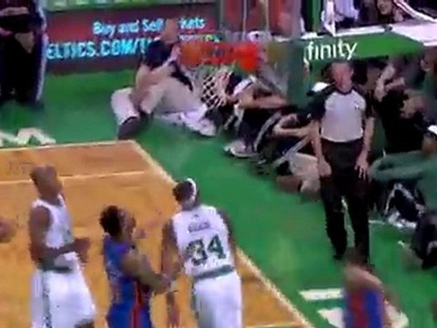 Rajon Rondo makes a splash with 24 assist on Friday night.