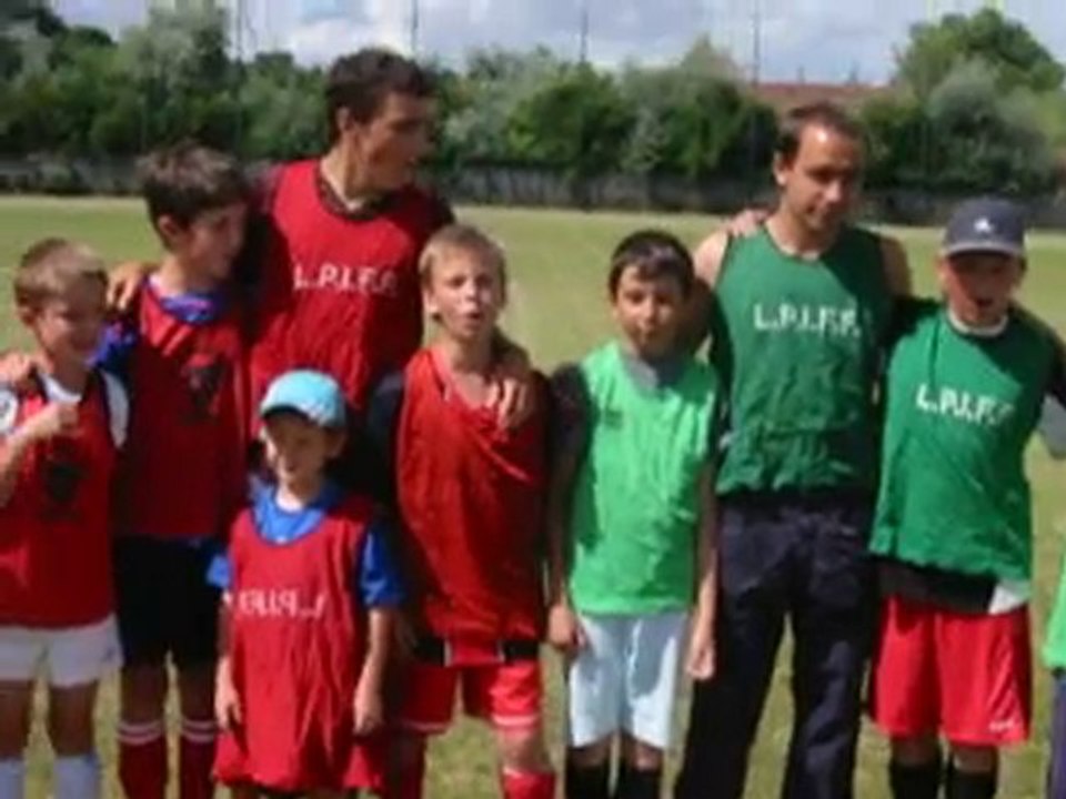 PRESENTATION DES EQUIPES SUITE