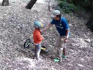 Un coup de main ou... un coup de pied?!!!