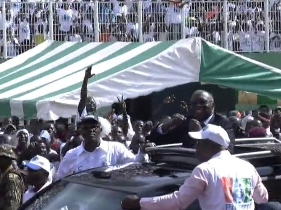 Laurent Gbagbo hold final rally ahead of Ivory Coast vote