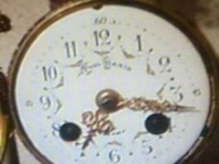 bou thadi pendule trés ancien (1)