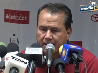 Medio Tiempo.com - A Efraín le propusieron interinato del Tri minutos antes de anunciarlo 27 de Julio del 2010.
