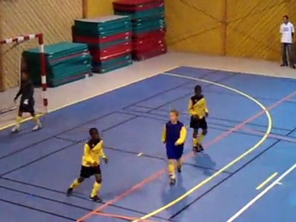 US VAIRES FOOTBALL POUSSIN  COURTRY 2 eme mitemps finale