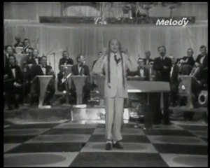 --SIM (1972) -- "C"est bien moi qui suis la plus ..BELLE !"