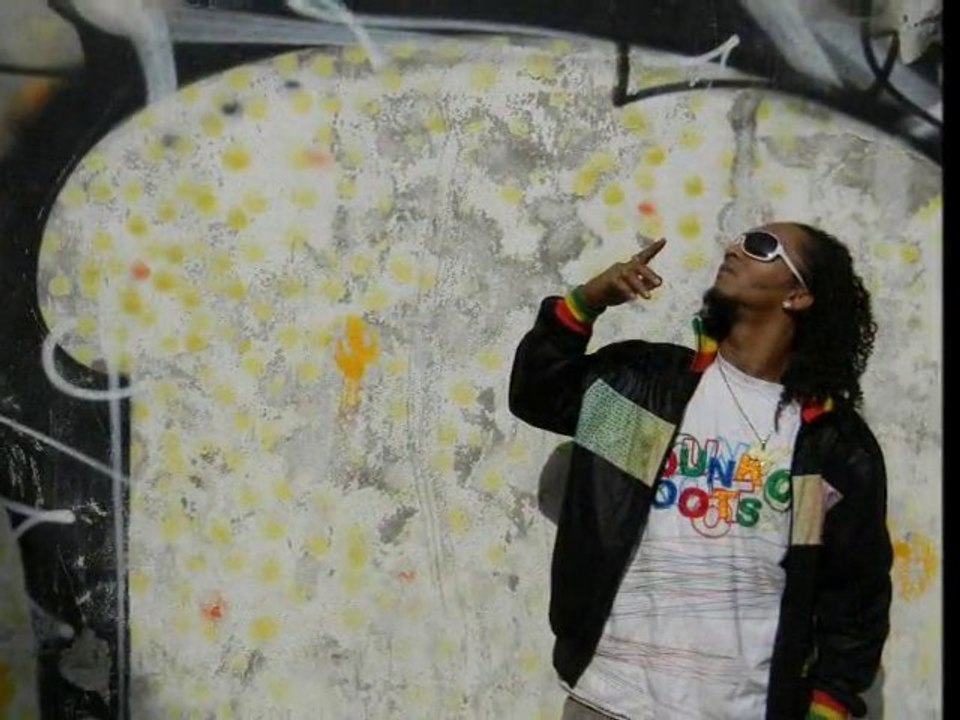 PRAISE JAH/SARO dubplate Black Out Soud - Big Three Riddim