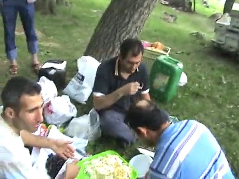 IĞDIR YAYCI KÖYÜ GENÇLERİ PİKNİKTE