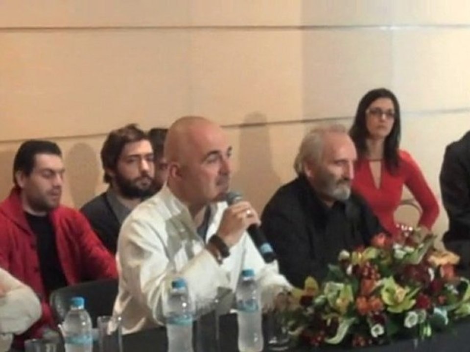 Ο Στάθης Λιβαθινός μιλάει για τον Βασιλιά Ληρ (1/10/10)