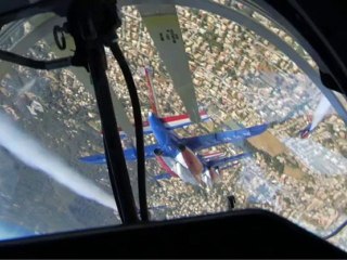 ASTÉRIX 50 ANS HOMMAGE DE LA PATROUILLE DE FRANCE