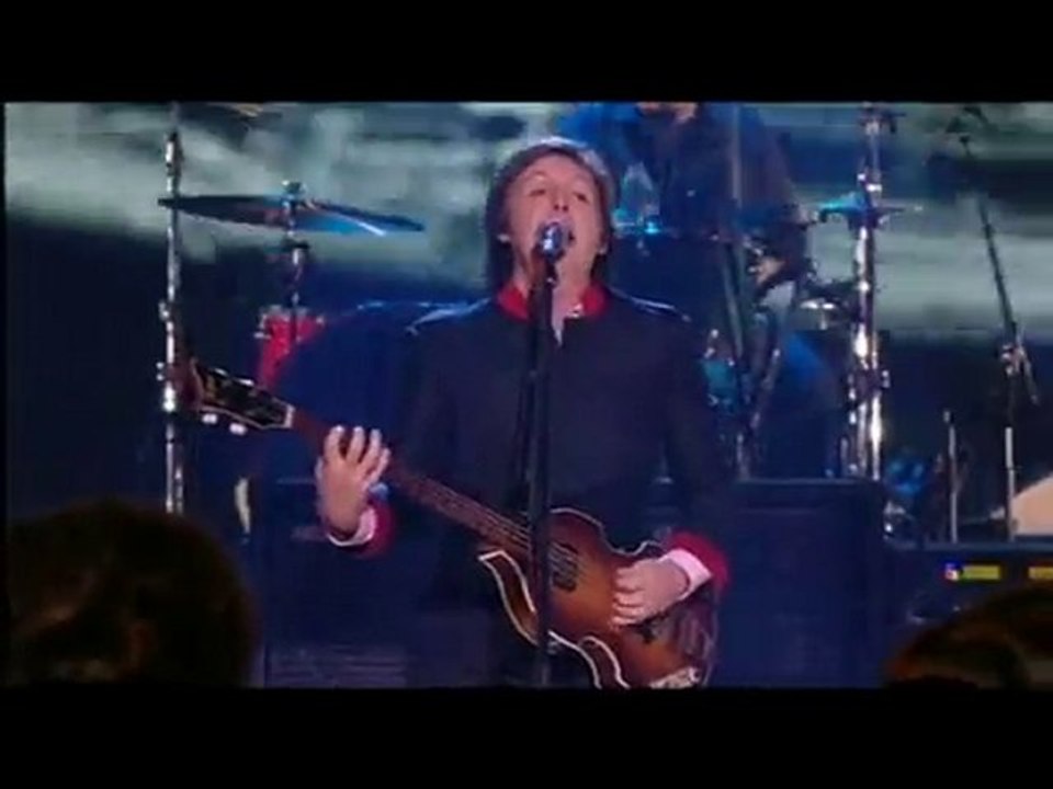 PAUL McCARTNEY DRIVE MY CAR & LIVE AND LET DIE LIVE ON STAGE