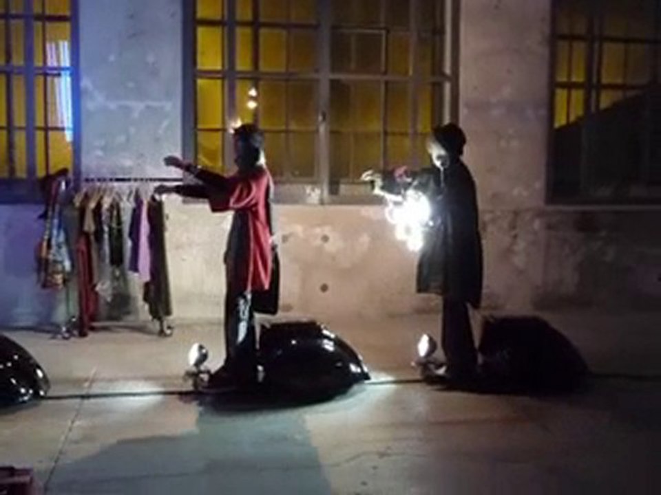 Je tourne tu tournes nous passons