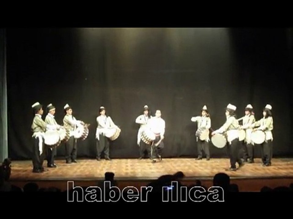 ABDAL HALİL AĞA'NIN TORUNLARINDAN DAVUL GÖSTERİSİ