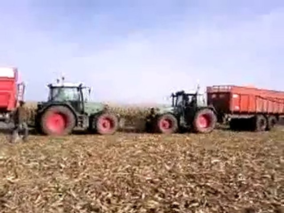 Remorquage d'un FENDT 716 Vario TMS par un FENDT 512 Favorit