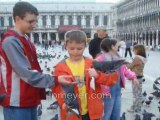 Italy travel: Venices St. Marks Square feeding pigeons, pt 4