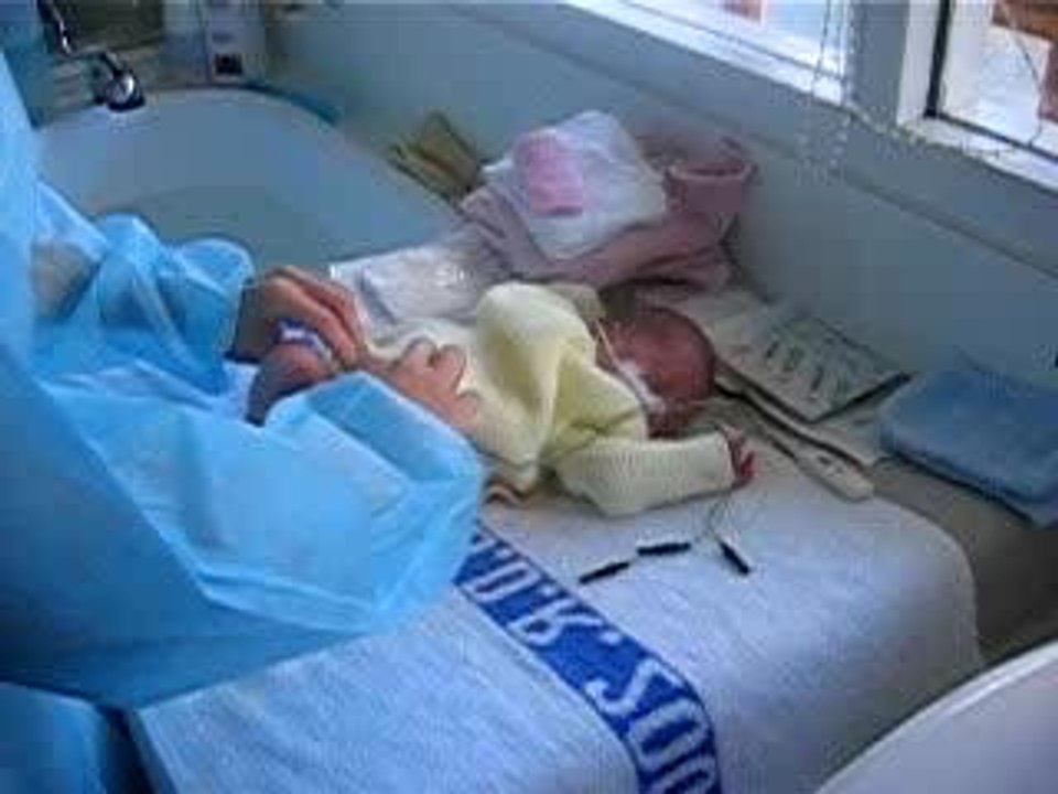 Premier bain de Clara(1)