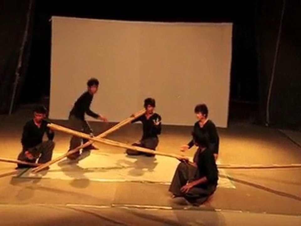 Extrait de la création PPS 2010 : Whereabouts Sunrise