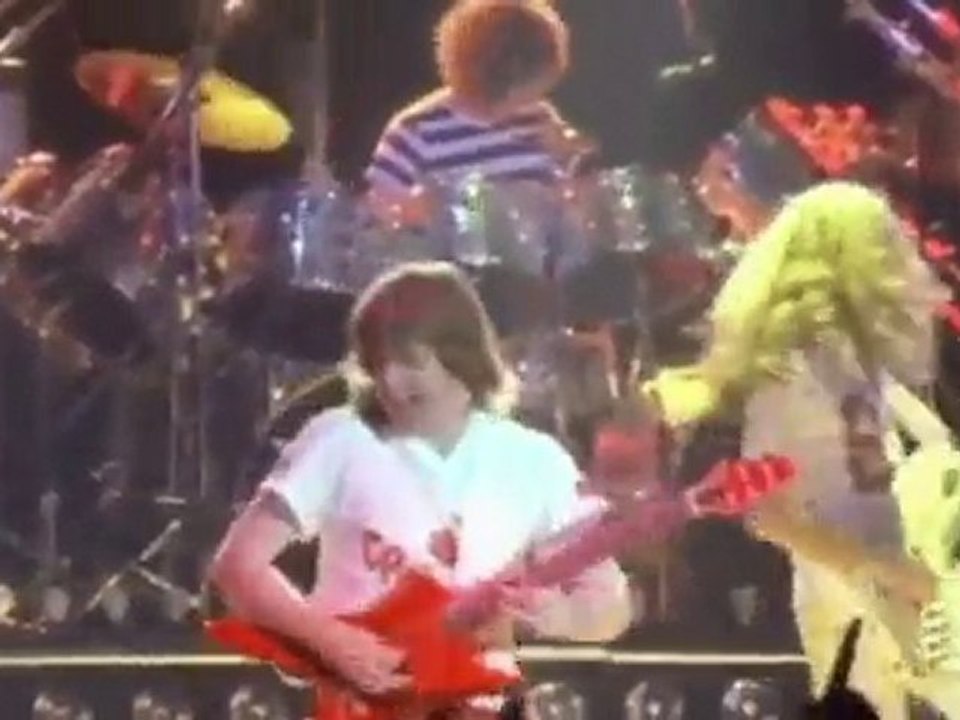 TRIUMPH - When the Lights Go Down (OFFICIAL VIDEO)