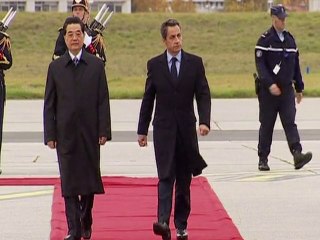 Hu Jintao arrive en France pour une visite riche en contrats