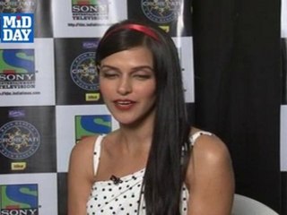 Akshay and Neha promote Action Replayy