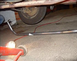 Suzuki alto avec un pot troué