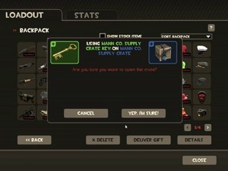 Ouverture de deux caisses Mann Co.