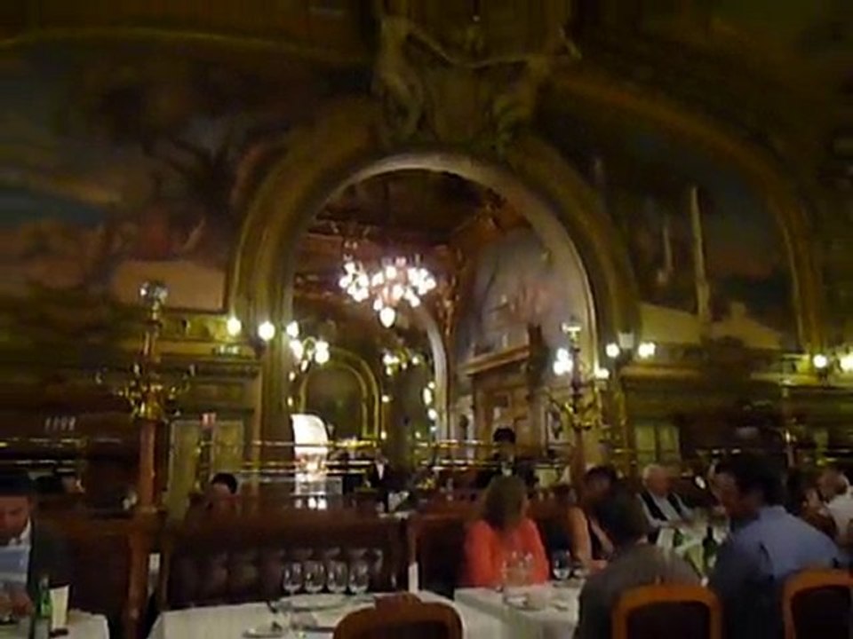 Le Train Bleu