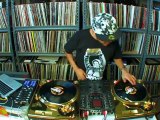 Turntablist legend DJ Craze Performs on Traktor Scratch Pro