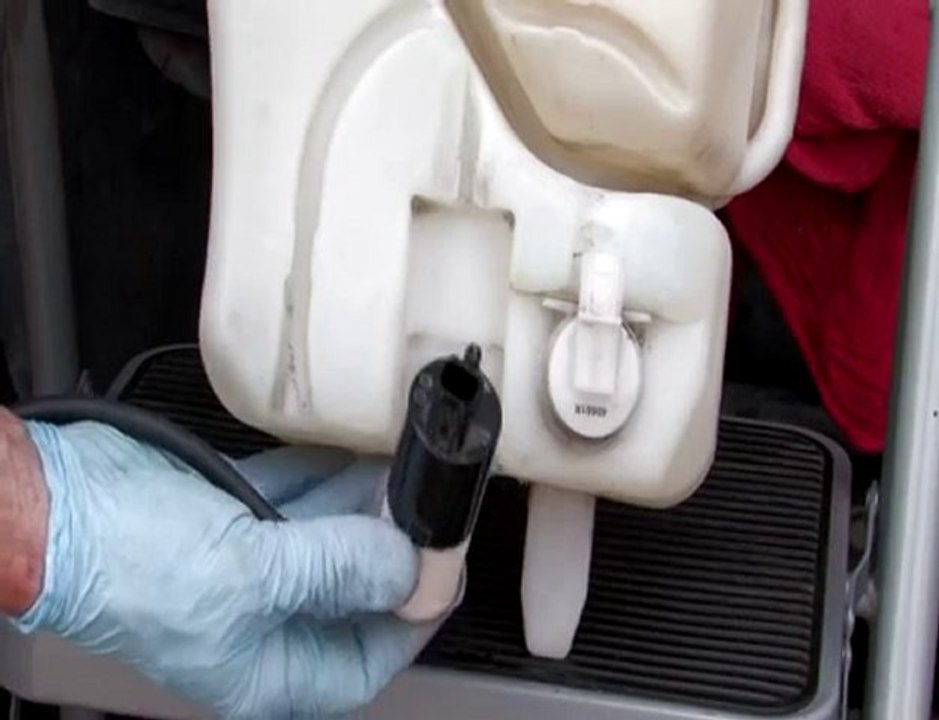 Auto Repair: How to Replace a Washer Tank