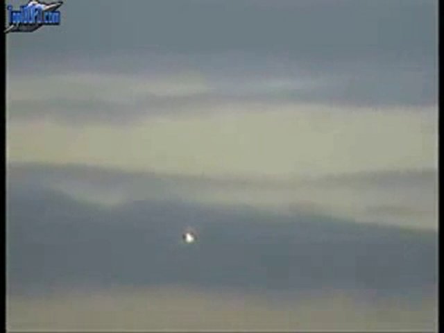 UFO Filmed Over New Zealand