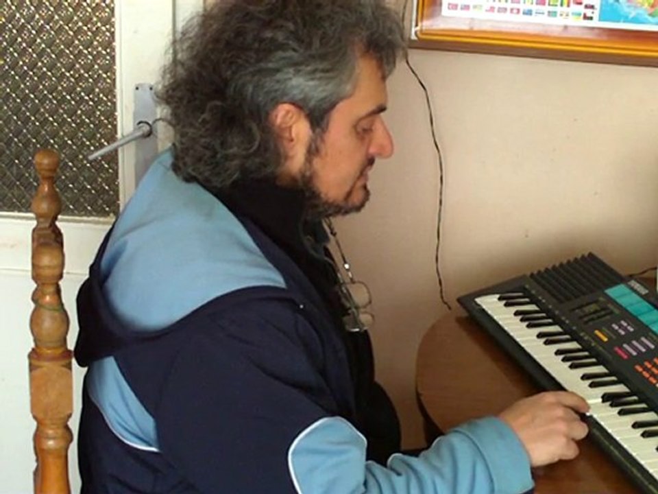 matillaatasever- SAMANYOLU ŞARKISI YAMAHA PORTASOUND PSS 26