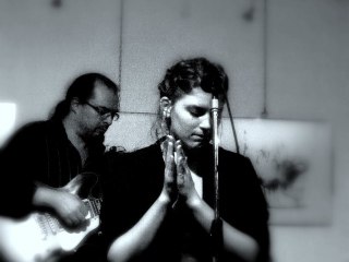 Service de nuit et Nina Vitale à l'Archipel Toulouse