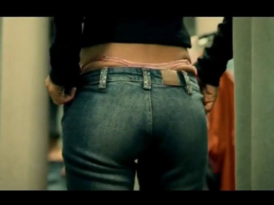Derrières exposés: jeans tailles basses