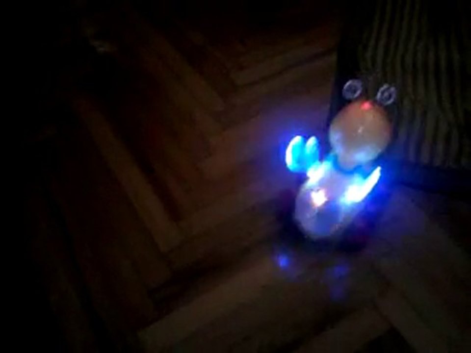 Işıklı hareketli Arı