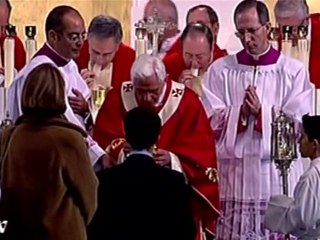 Pope holds mass in Spain