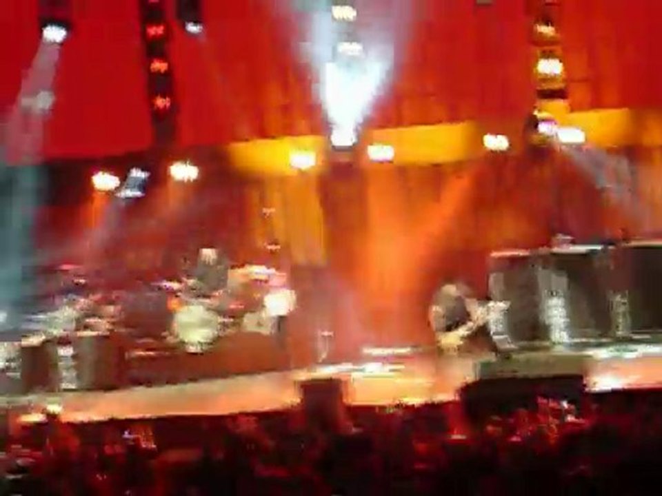 Paramore (live in dublin)