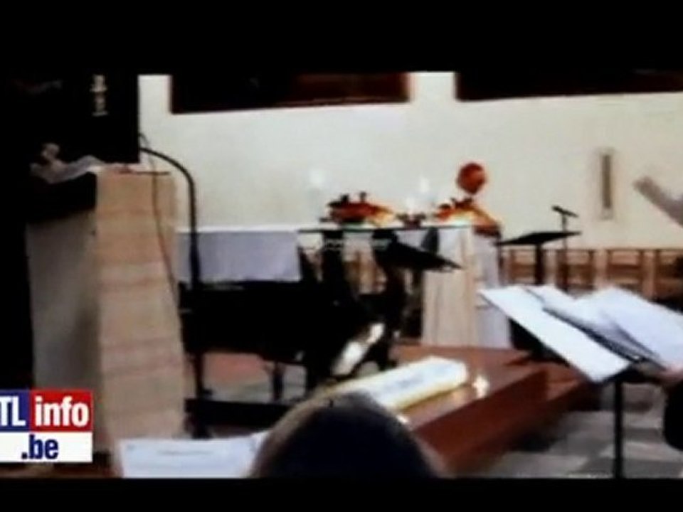 Monseigneur Leonard entarté