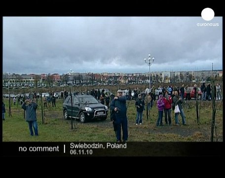 Poland finishes world's largest Jesus statue - no comment