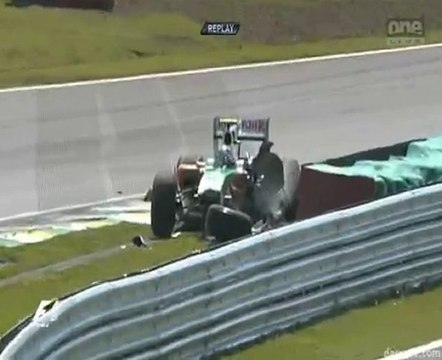 formule 1 grand prix du bresil 2010 big crash luizzi