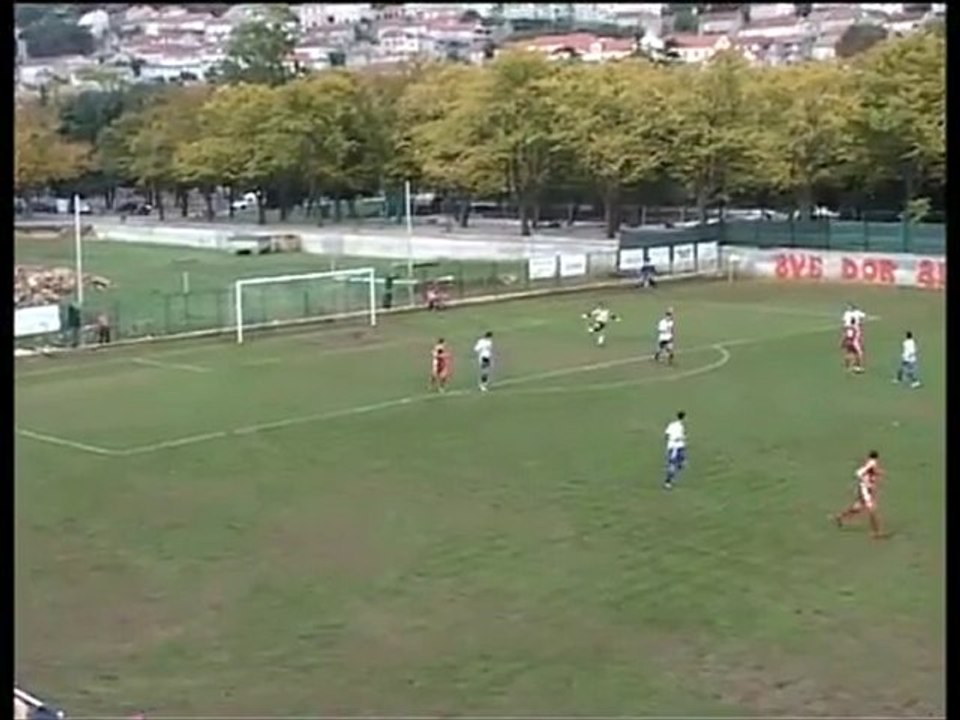 Rinvio del portiere e gol da 80 metri