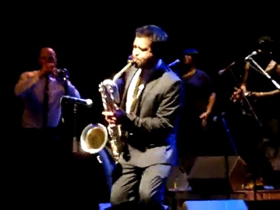 Sharon Jones and the Dap Kings "I'll be there" horn's cover
