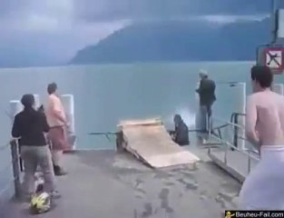 Superman tente une cascade