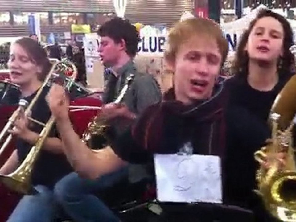 MCD5 à Epoqu'Auto 2010 : la fanfare sur le stand !!!