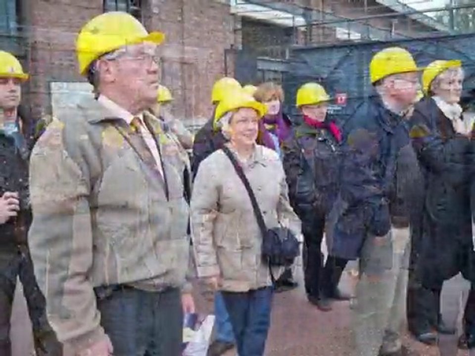 Le Centre Social visite le Centre Historique Minier de Lewar