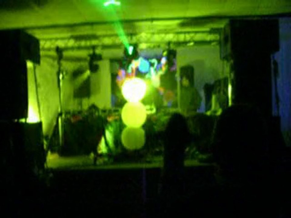 bass -8 live act 5 teuf noktambul 06-11-2010