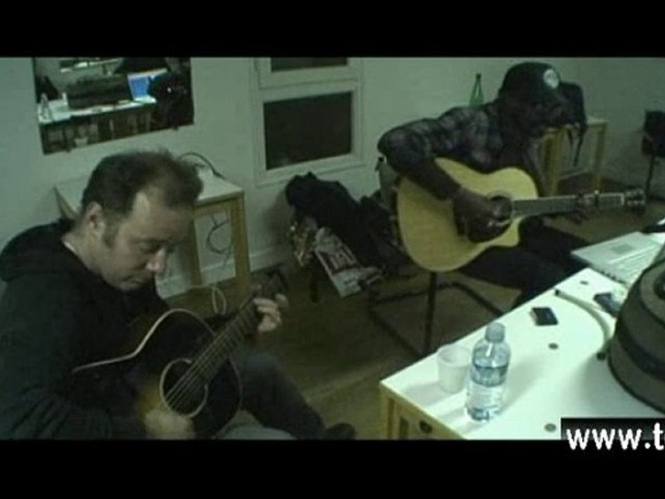 Tete and Jeff Lang - "Across The Universe"
