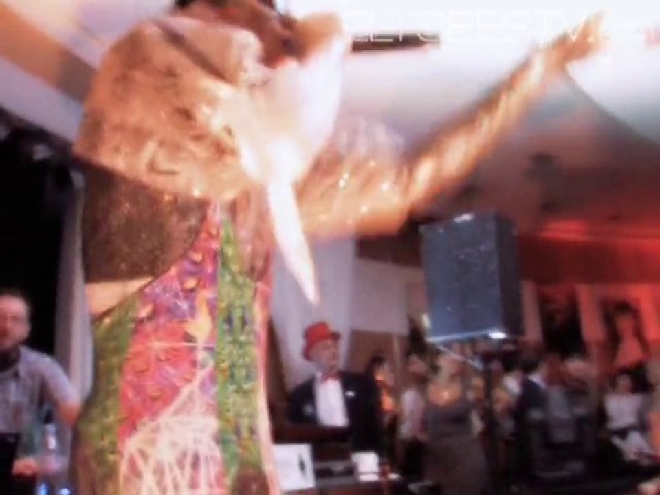 Live "The Correspondents"