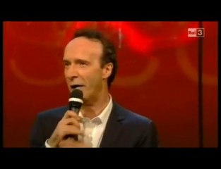 Roberto Benigni canta le proprieta di Berlusconi