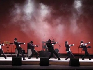 UN NIÑO, UNA SONRISA  Crow Dancers (MJ)